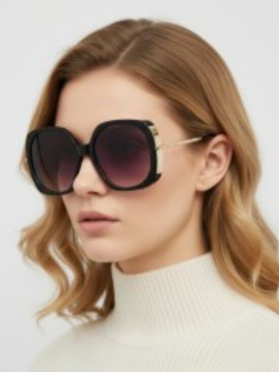 Max Mara MALIBU9 MM0079 01B Butterfly Sunglasses - Black / Gold / Smoke main image 5